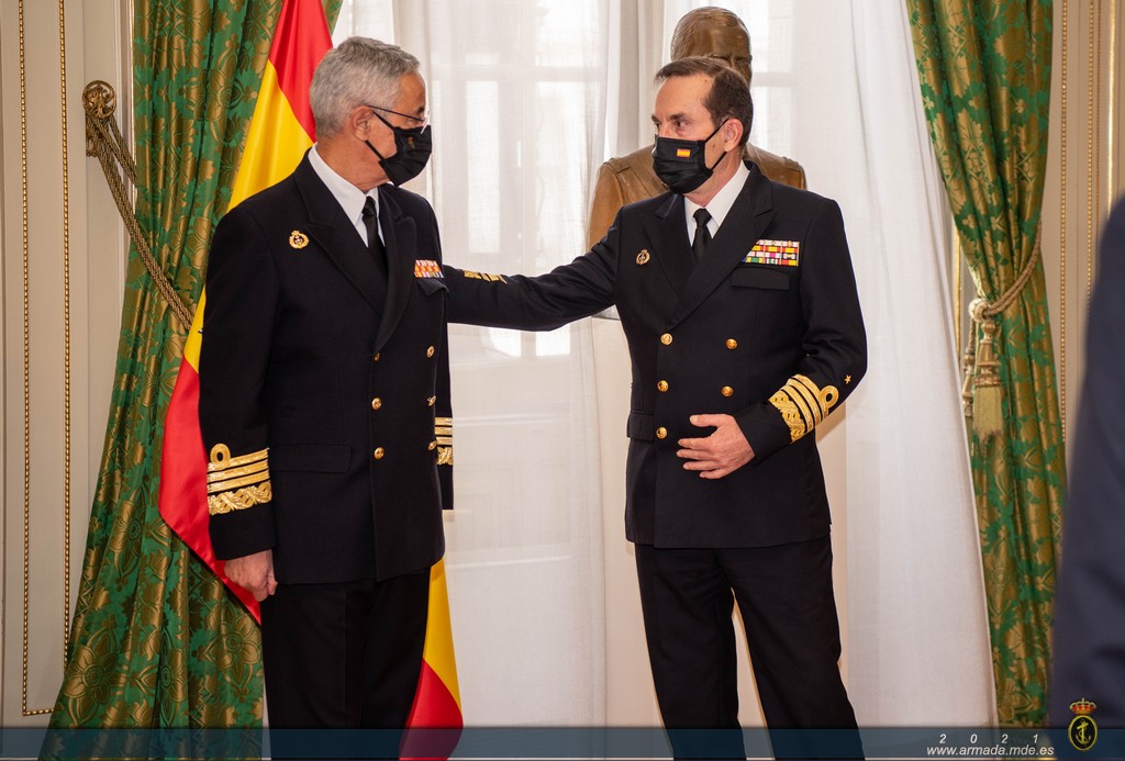 El AJEMA preside el relevo del Almirante de Personal de la Armada